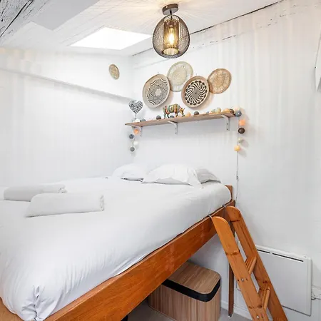 Quiet 1 Bdr At Port *