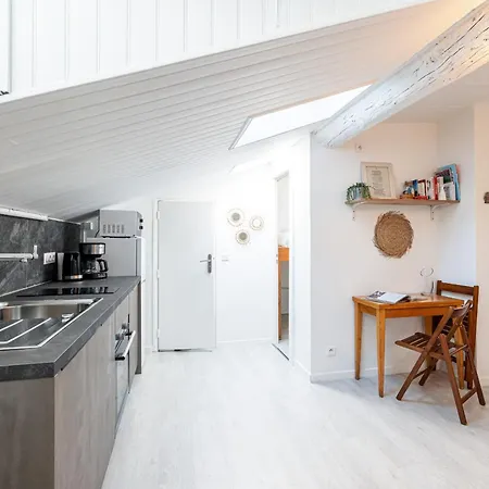 Quiet 1 Bdr At Port * Nice