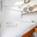 Quiet 1 Bdr At Port * Νίκαια