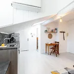 Quiet 1 Bdr At Port Διαμέρισμα *