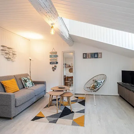 Quiet 1 Bdr At Port *